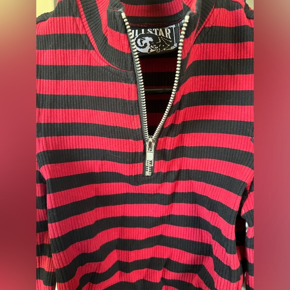 KILLSTAR long sleeve stripped crop top - Picture 3 of 6